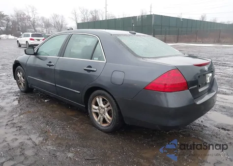 2007 Honda Accord 2.4 Ex z USA, uszkodzony, nr VIN 1HGCM56827A025791